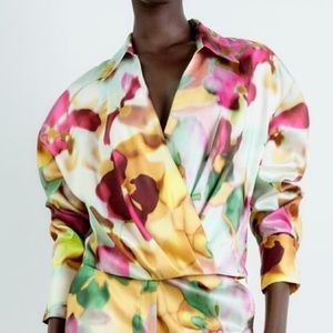 New Zara satin effect printed wrap top